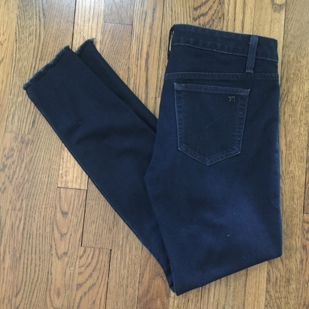 JOE’S JEANS | “Chelsea” fit jean size 27